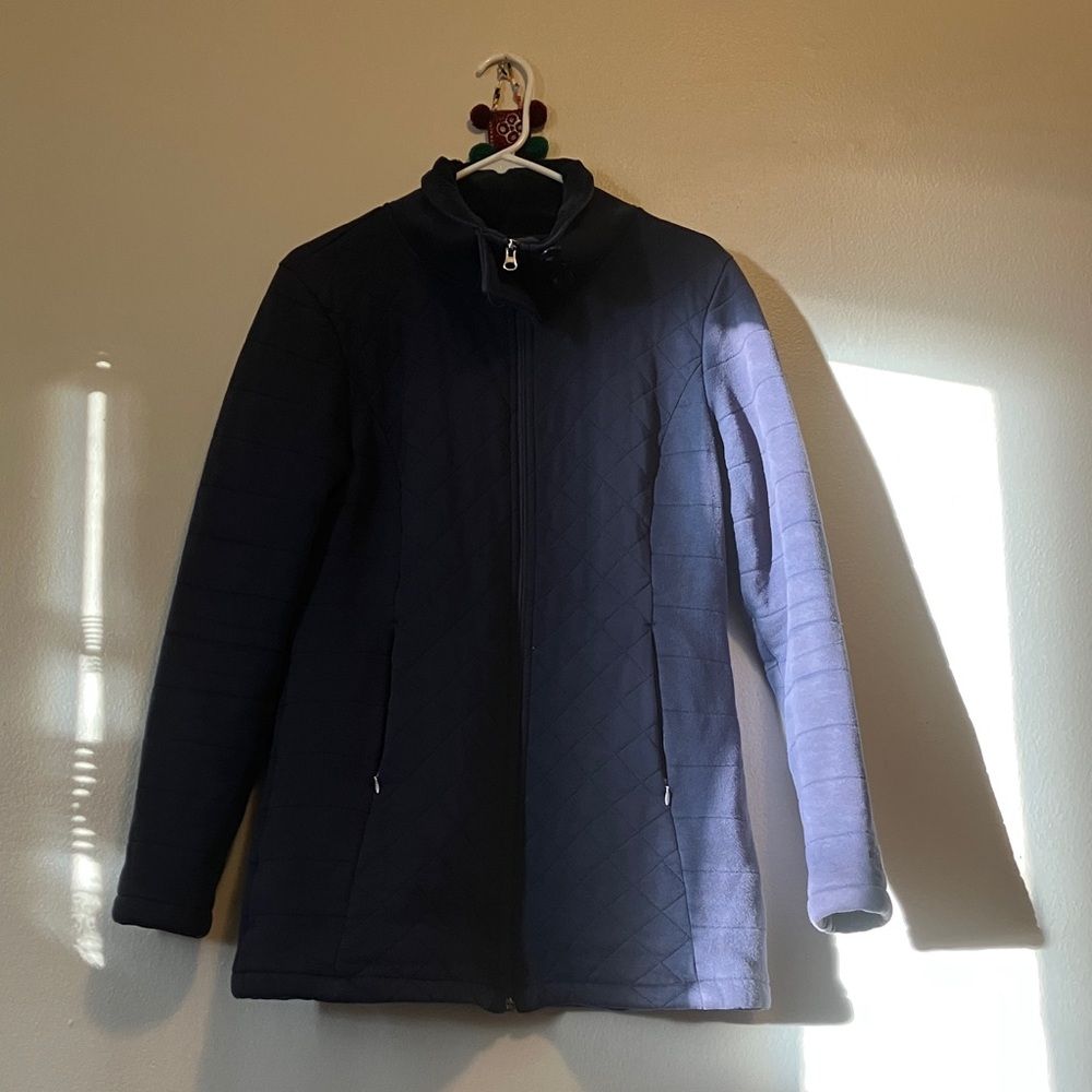 The North Face Women's Navy Quilted Parka. Size large